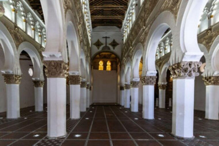 Monumental Route - Interior 7 Monuments - Tour Features