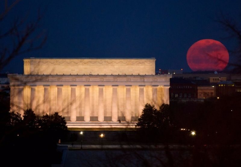 Monuments Night Tour - Washington and Jefferson by night