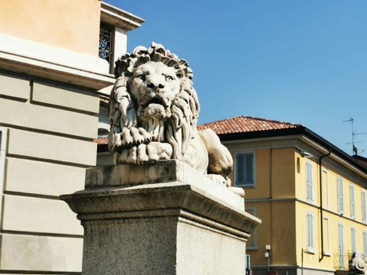Monza: Exploring the Elegance of Monza With a Walking Tour - Good To Know