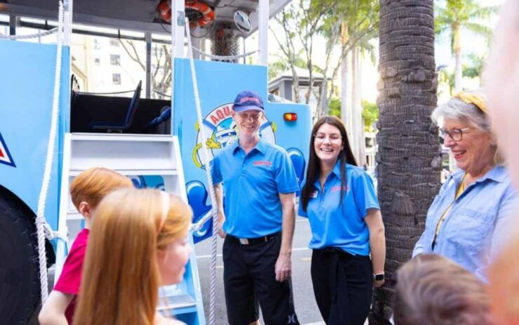 Mooloolaba: 1-Hour Land and Water Tour - Tour Duration and Guide Availability