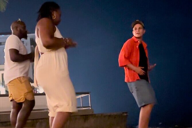 Moonlight Beginner Salsa Class in San Juan - Frequently Asked Questions