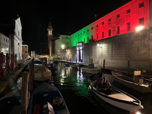 Moonlight Rowboat Romance 1/2 - Planning Your Moonlight Rowboat Adventure