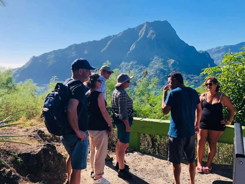 Moorea:4X4 safari excursion between land and sea with lunch - A Detailed Look at the Moorea 4X4 Safari