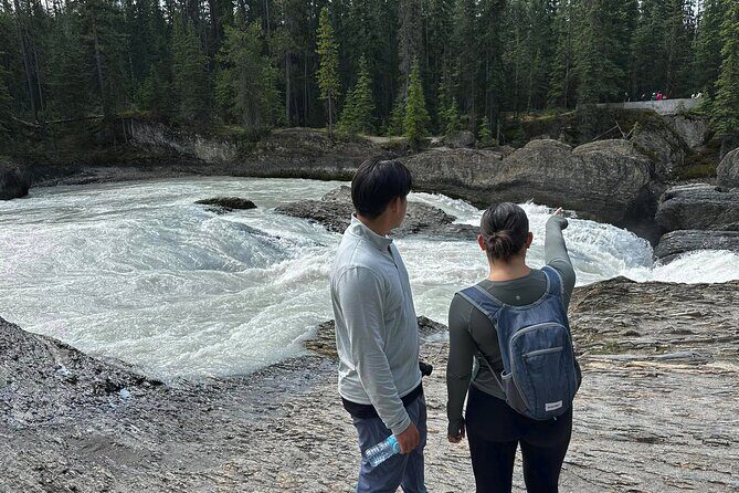 Moraine and Lake Louise with Yoho National Park Private Tour - Authentic Insights from Travelers