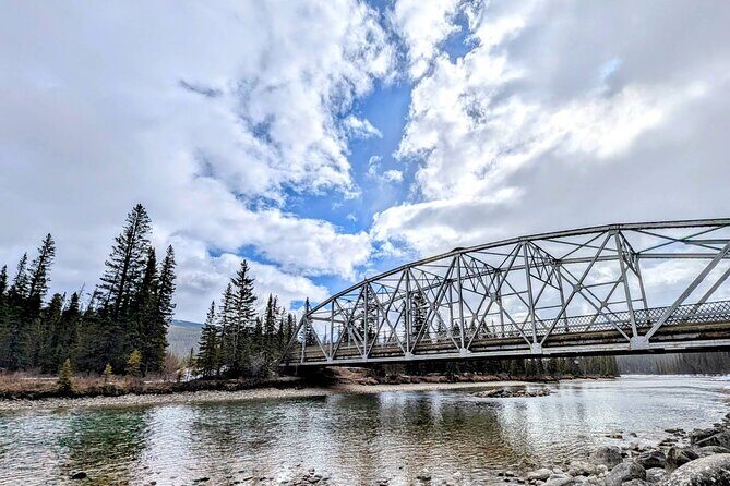 Moraine Lake Banff Town Lake Louise Johnston Canyon - Who Should Consider This Tour?