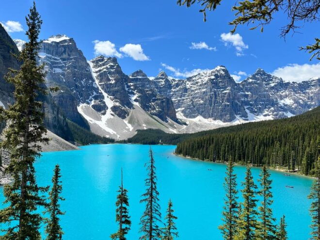 Moraine Lake & Lake Louise at Sunrise - Amenities and Comfort