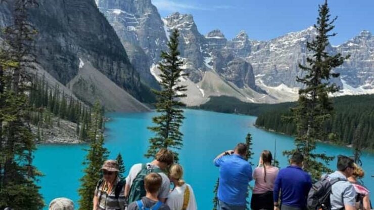 Moraine Lake, Lake Louise, Emerald Lake & Banff Tour on Bus - Good To Know