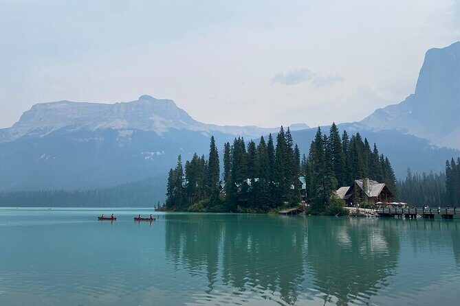 Moraine Lake, Lake Louise, Emerald& Peyto Lake 4 lakes from Banff - Frequently Asked Questions