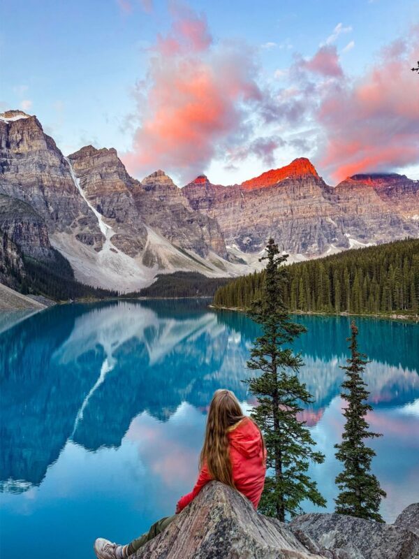 Moraine Lake Sunrise 3-Hour Tour from Banff and Canmore - The Rockpile gives you the classic view