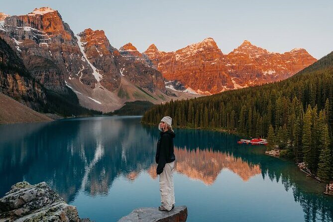 Moraine Lake Sunrise: Premium Tour from Canmore & Banff - The Experience in Detail