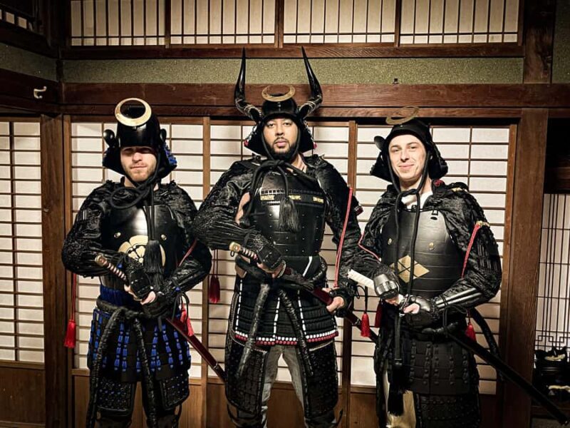 Morioka: Samurai Armor Photoshoot at Morioka Castle - Removing the Armor and Reflection