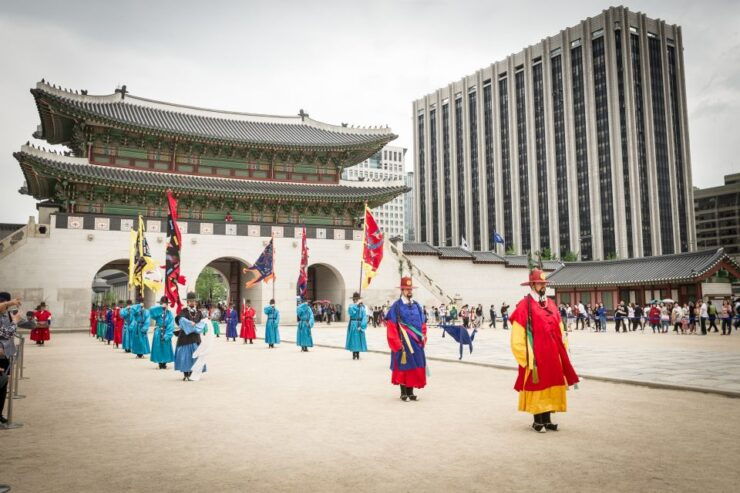 Morning 3-Hour Intro to Seoul Tour (Palace, Temple & More) - Tour Highlights