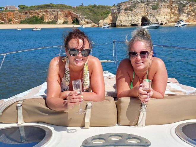 Morning/Afternoon Luxury Yacht Cruise With Drinks and Snacks - Additional Information