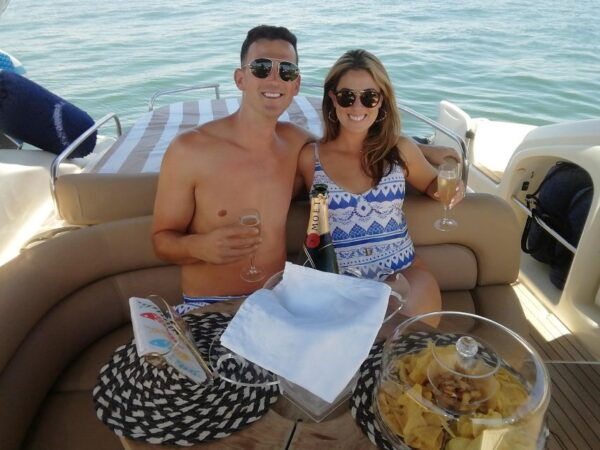 Morning/Afternoon Luxury Yacht Cruise With Drinks and Snacks - Customer Testimonial