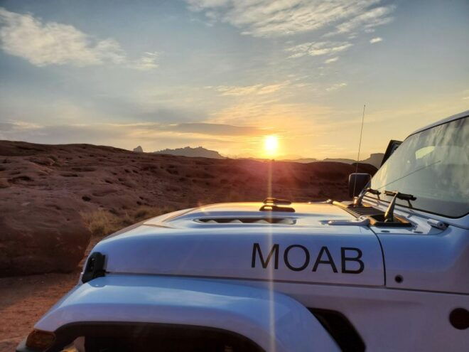 Morning Arches National Park 4x4 Tour - Location and Check-in