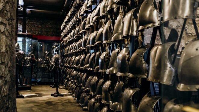 Morning at the Tower With Crown Jewels & Thames River Cruise - Included Tour Components