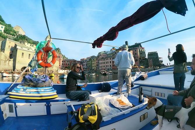 Morning Boat Tour to Cinque Terre With Breakfast and Brunch - Booking and Pricing