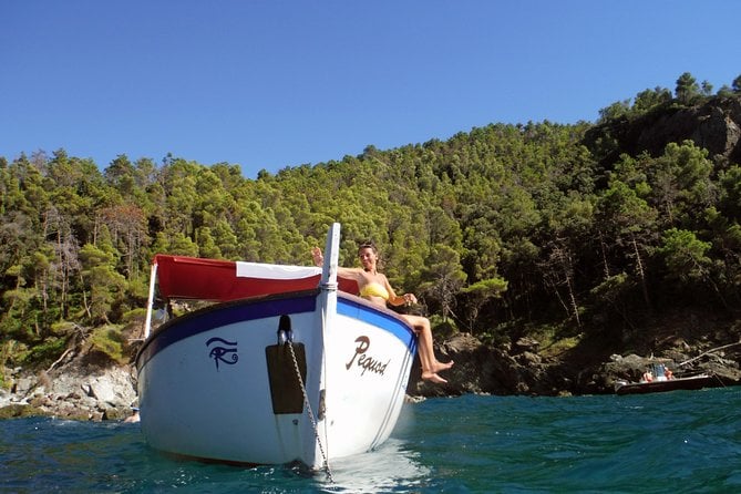 Morning Boat Tour to Cinque Terre With Breakfast and Brunch - Staff and Service