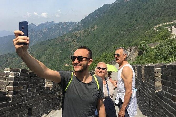 Morning Bus Trip: Mutianyu Great Wall Daily Round Trip by Bus (7:00am Departure) - Why the Mutianyu Great Wall Tour Stands Out