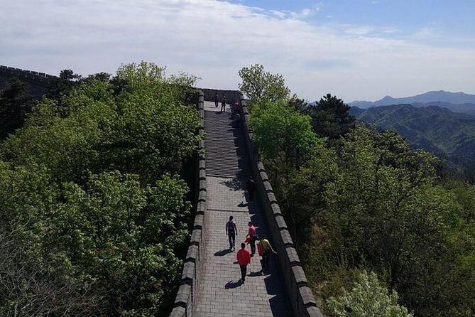Morning Bus Trip: Mutianyu Great Wall Daily Round Trip by Bus (7:00am Departure) - Who Should Book This Tour?