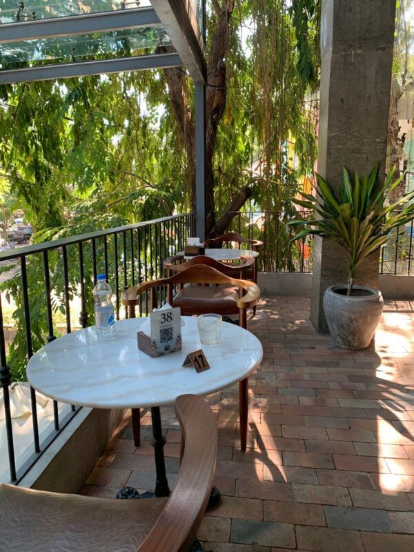 Morning Coffee Tour in Phnom Penh - From a Khmer house to the coffee counter