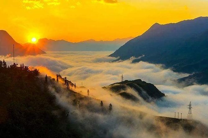 Morning Limousine D-Car 8-Seat Transfer to Hanoi Airport Depart From Sapa - Directions