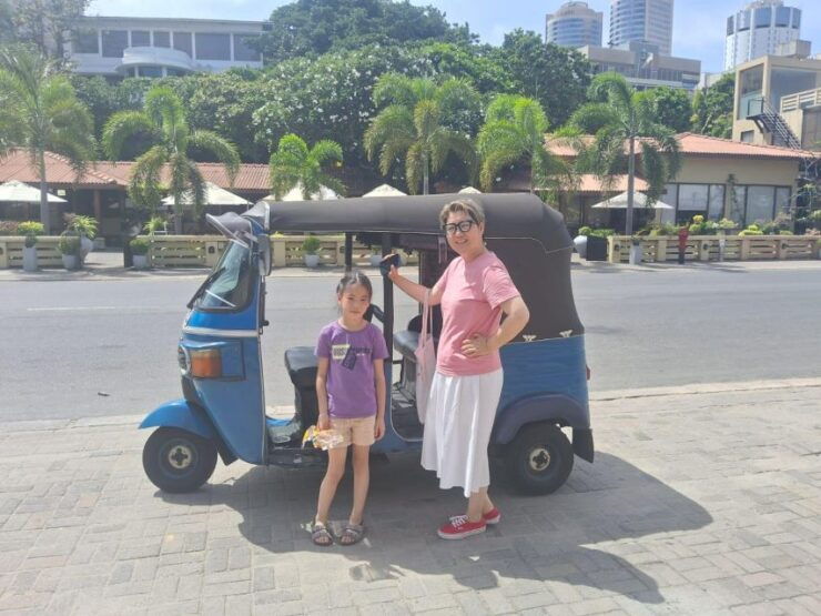 Morning or Evening Colombo Sightseeing Tour by Tuk Tuk - Tour Overview