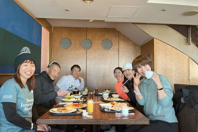 Morning running tour of Yokohama - Morning running and breakfast - with local guide Minato Mirai and Chinatown - In-Depth Look at the Yokohama Morning Running Tour