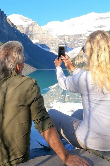 Morning Tour at Moraine Lake(2hrs) & Lake Louise(2hrs) - Highlights of the Tour