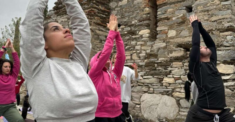 Morning Yoga & Hike in Santorini, Stillness & Local Vibes - Good To Know