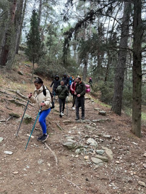 Morning Yoga & Hike in Santorini, Stillness & Local Vibes - Practical Tips & What to Bring