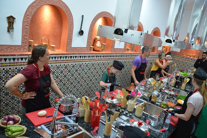 Moroccan Tea and the Art of Traditional Preparation - Health Benefits of Moroccan Tea
