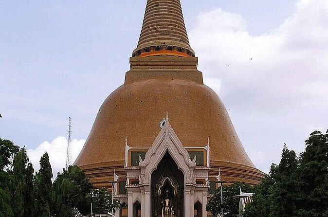 Most Selected Cheeky Cafes for IG Guided Tour from Bangkok - FAQ