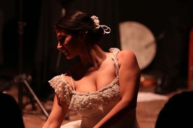 Mostra Canzoni Musica E Danze Napoletane Con Degustazione - Show Highlights and Set Design