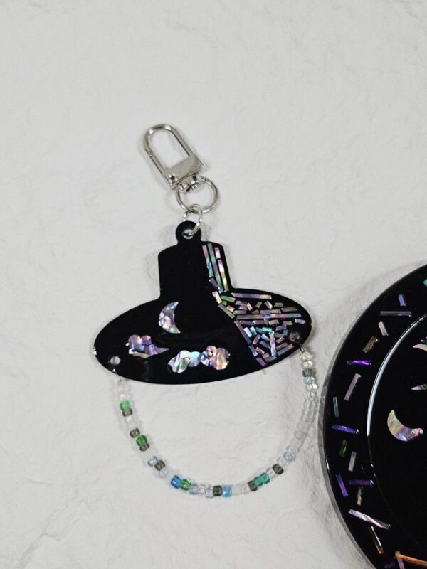Mother-of-Pearl Gat Keychain Making Experience in Jeju - A traditional Gat, made personal
