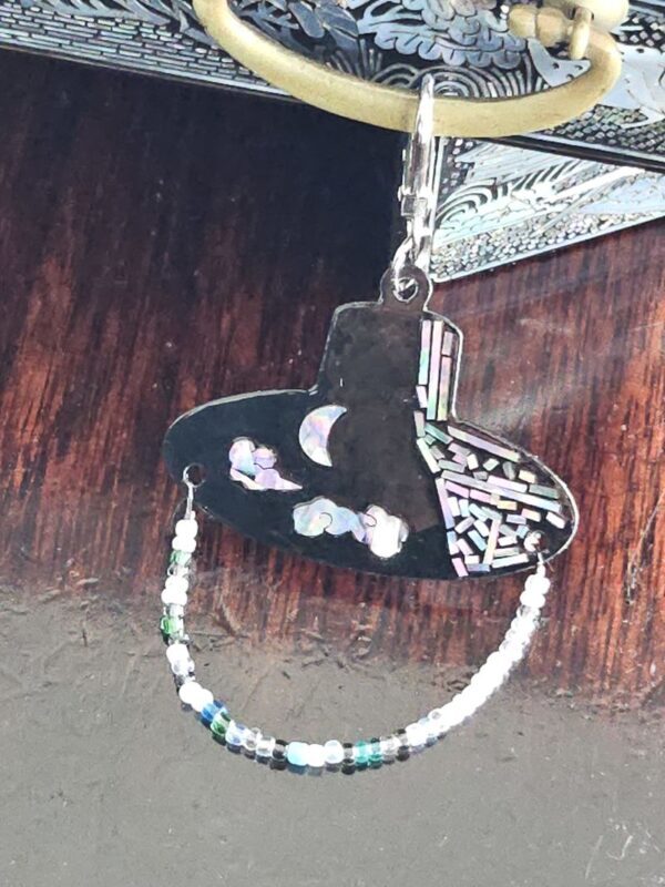 Mother-of-Pearl Gat Keychain Making Experience in Jeju - Who will get the most from it