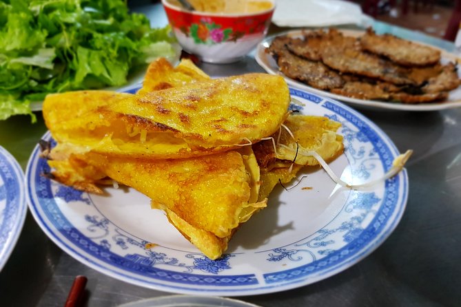 MOTORBIKE FOODIE TOUR in DA NANG - Motorbike Experience