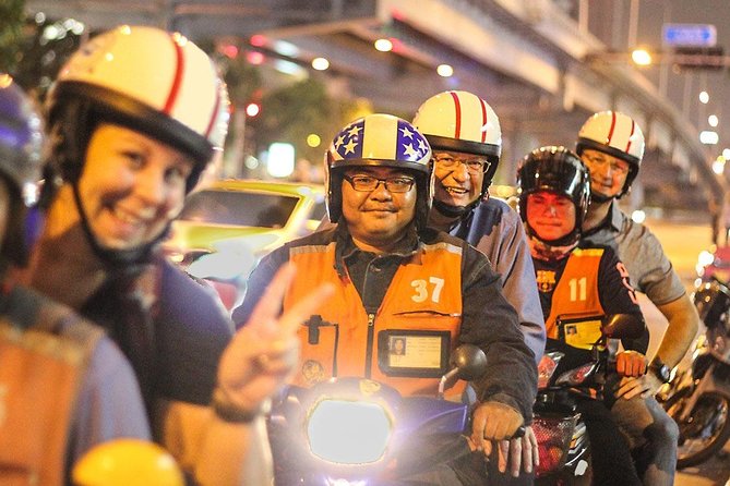 Motorbike Temple & City Tour With Golden Buddha, Reclining Buddha & Wat Arun - City Tour With Golden Buddha