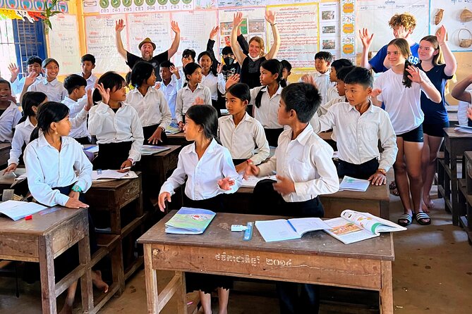 Motorbike Tour With Expert Guide To Explore Krong Siem Reap - Booking Information and Policies