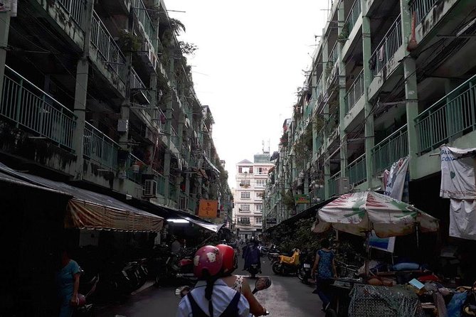 Motorbike -Vietnamese Dishes- Local Mates Private Tour - Authentic Local Cuisine