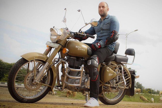 Motorcycle tour from Bangalore to Belur, Halebid & Shravanabelagola - An In-Depth Look at the Bangalore to Belur, Halebid & Shravanabelagola Motorcycle Tour