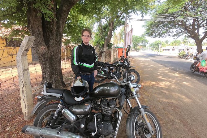 Motorcycle Tour From Mumbai to Karla & Buddhist Caves - Meeting Details