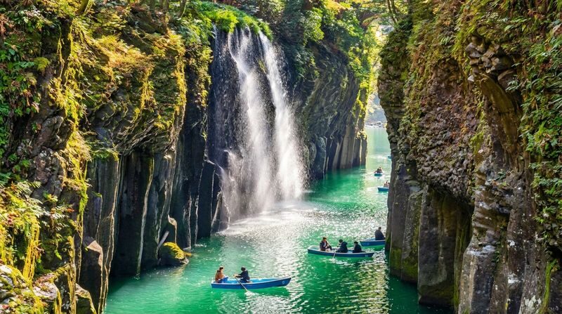Mount Aso & Takachiho Gorge Full-Day Cultural Heritage Tour - The guide can shape the day
