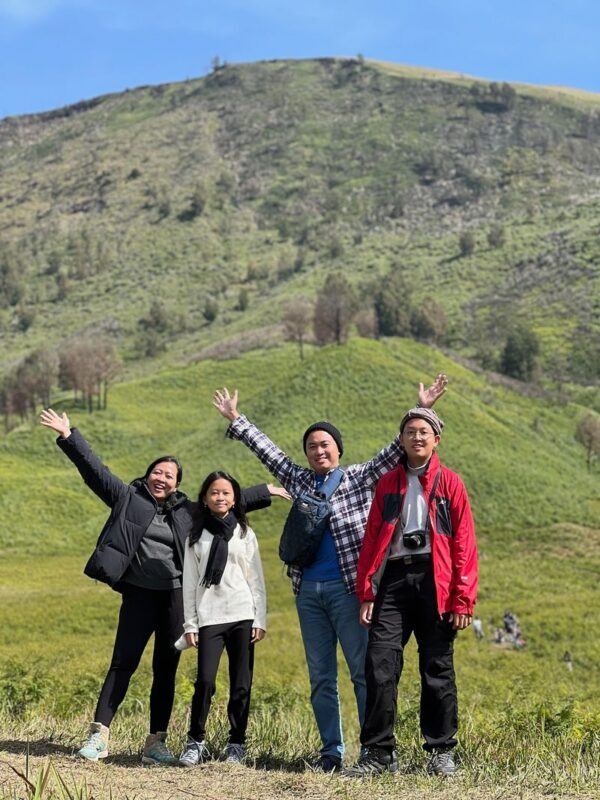 Mount Bromo Sunrise & Madakaripura Waterfall Private Tour - Breakfast before the waterfall