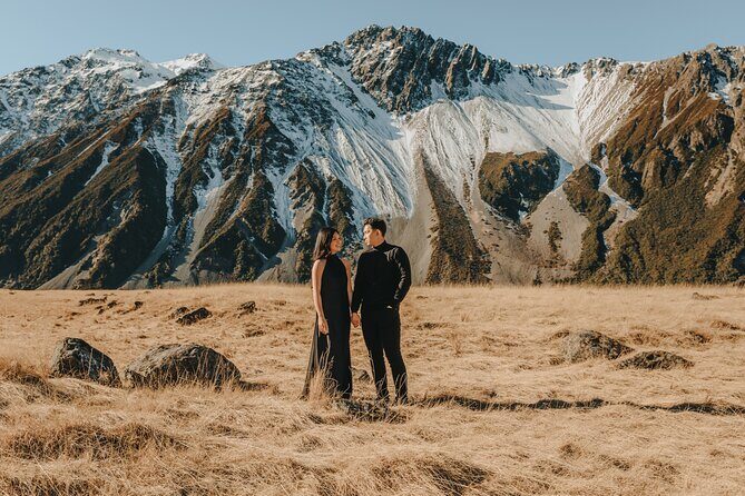 Mount Cook Couples Photo Shoot from Queenstown - Who Would Love This Tour?