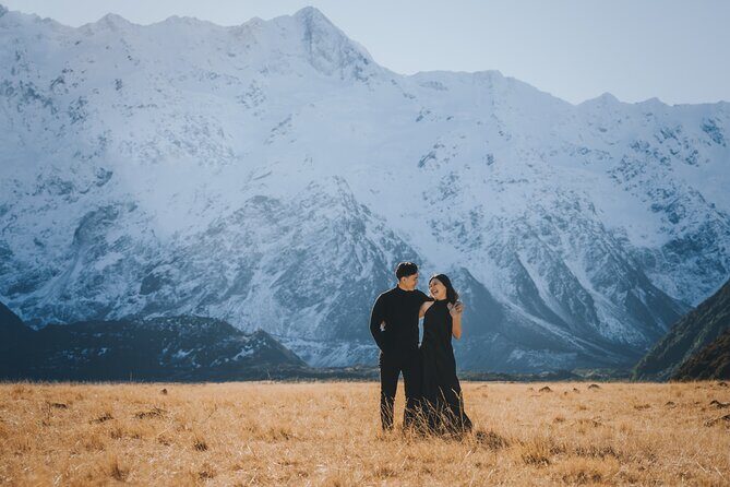 Mount Cook Couples Photo Shoot from Queenstown - FAQ