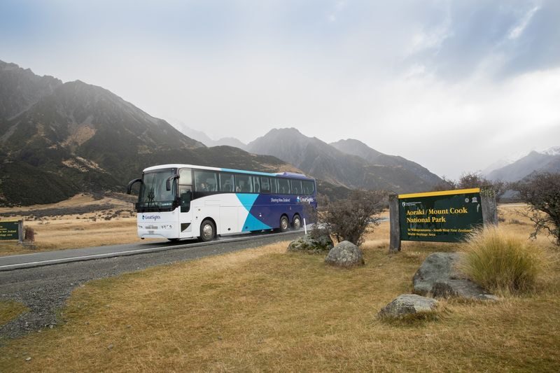 Mount Cook Day Tours between Queenstown and Christchurch - Lake Pukaki, Tekapo and the little stone church