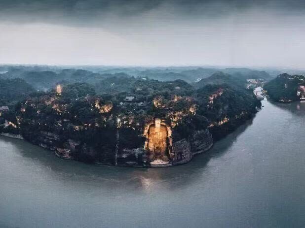 Mount Emei and Leshan Giant Buddha Day Tour from Chengdu - Booking advice