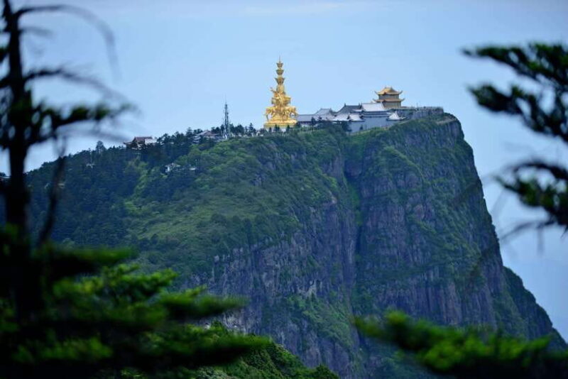 Mount Emei and Leshan Giant Buddha Two-Day Private Tour - Pricing and Value