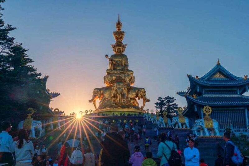 Mount Emei: Experience Natural Beauty and Buddhist Culture - Who Will Love This Tour?